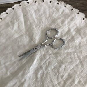 Vtg Singer Embroidery Scissors